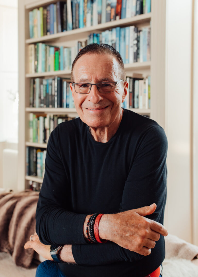 Peter James